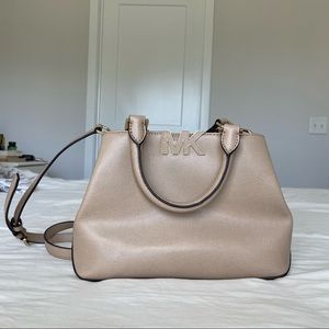 brand new / free shipping michael kors crossbody bag